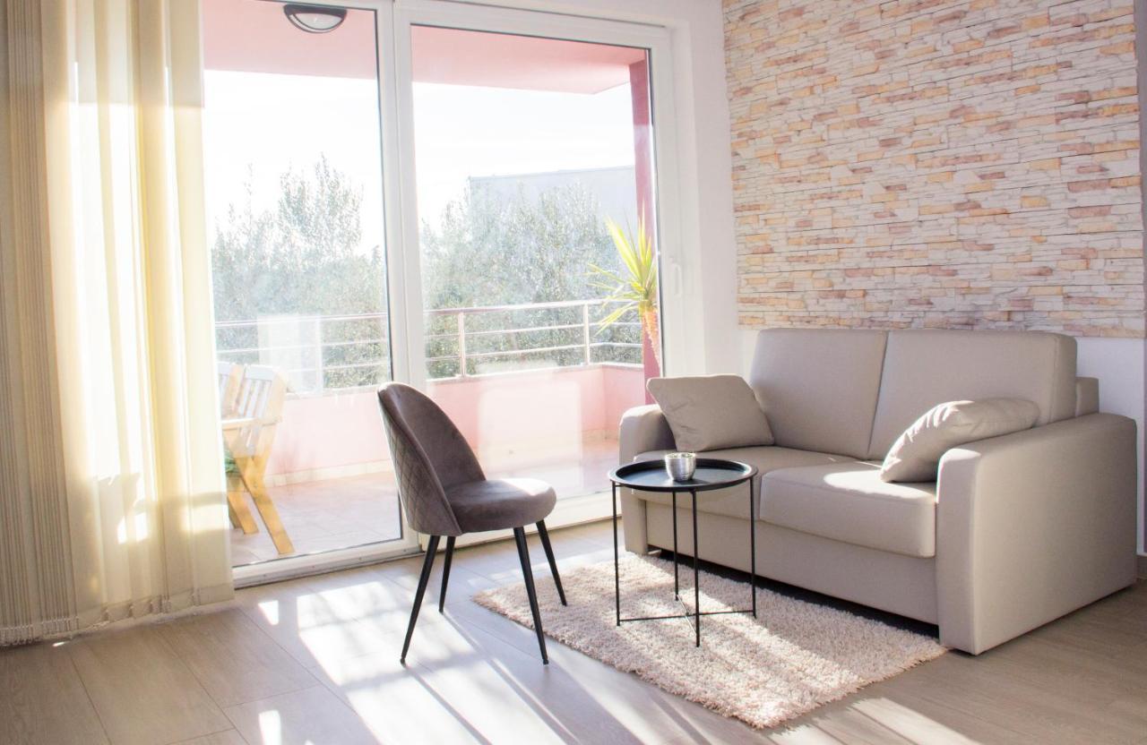 Karla Apartman *